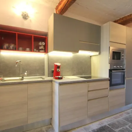 Riviera Garibaldi Square Apartment